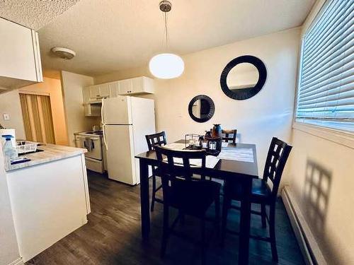 005-13 Clearwater Crescent, Fort Mcmurray, AB - Indoor Photo Showing Dining Room