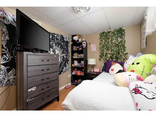 25 Fitzgerald Avenue, Fort Mcmurray, AB - Indoor Photo Showing Bedroom