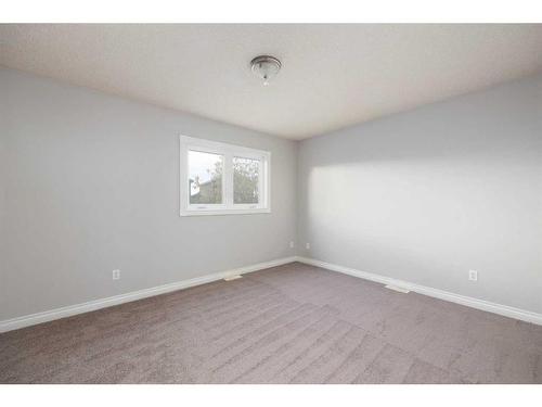 161 Robinson Lane, Fort Mcmurray, AB - Indoor Photo Showing Other Room