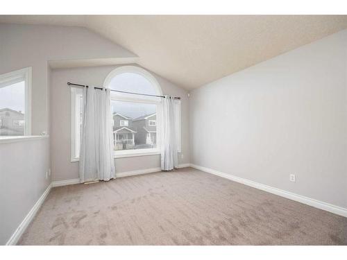 161 Robinson Lane, Fort Mcmurray, AB - Indoor Photo Showing Other Room