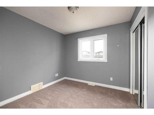 161 Robinson Lane, Fort Mcmurray, AB - Indoor Photo Showing Other Room