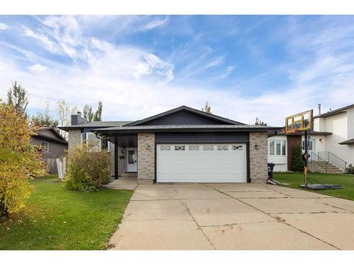 121 Berens Place, Fort Mcmurray, AB - Outdoor With Facade