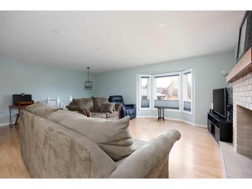 121 Berens Place, Fort Mcmurray, AB - Indoor Photo Showing Living Room With Fireplace