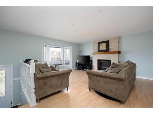 121 Berens Place, Fort Mcmurray, AB - Indoor Photo Showing Living Room With Fireplace