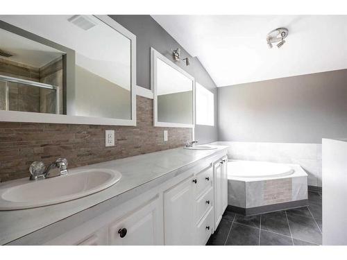 324 Evergreen Road, Rural Athabasca County, AB - Indoor Photo Showing Bathroom