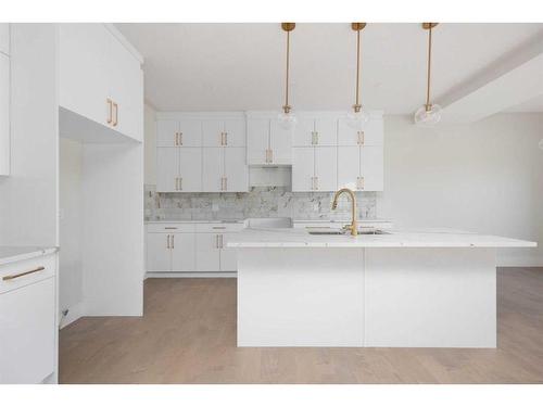 189 Warren Way, Fort Mcmurray, AB - Indoor Photo Showing Kitchen With Upgraded Kitchen