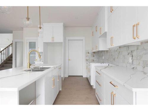 189 Warren Way, Fort Mcmurray, AB - Indoor Photo Showing Kitchen With Double Sink With Upgraded Kitchen