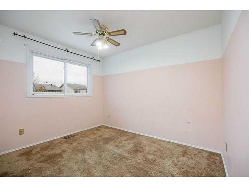 182 Wolverine Drive, Fort Mcmurray, AB - Indoor Photo Showing Other Room