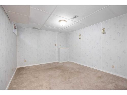 182 Wolverine Drive, Fort Mcmurray, AB - Indoor Photo Showing Other Room