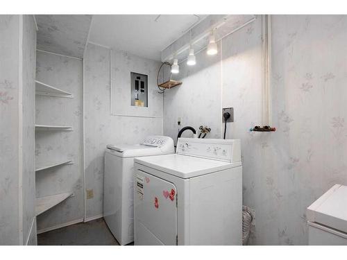 182 Wolverine Drive, Fort Mcmurray, AB - Indoor Photo Showing Laundry Room