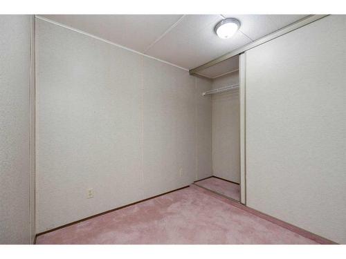 182 Wolverine Drive, Fort Mcmurray, AB - Indoor Photo Showing Other Room