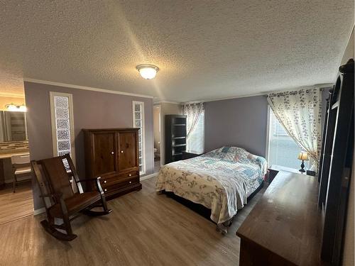 304 Ash Way, Fort Mcmurray, AB - Indoor Photo Showing Bedroom