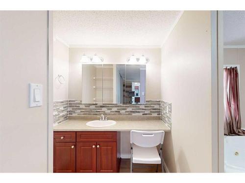 304 Ash Way, Fort Mcmurray, AB - Indoor Photo Showing Bathroom