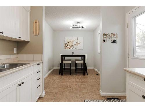 179 Cochrane Crescent, Fort Mcmurray, AB - Indoor Photo Showing Kitchen With Double Sink