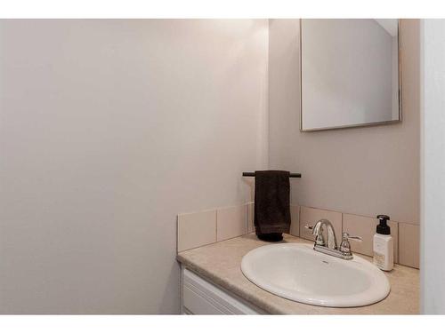 179 Cochrane Crescent, Fort Mcmurray, AB - Indoor Photo Showing Bathroom