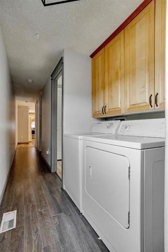 121 Jackpine Way, Fort Mcmurray, AB - Indoor Photo Showing Laundry Room