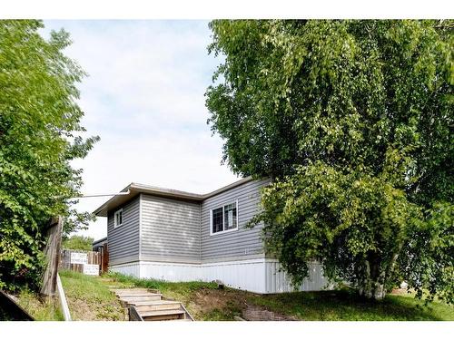 121 Jackpine Way, Fort Mcmurray, AB - Outdoor