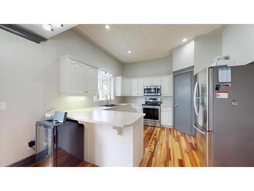 307 Berard Crescent, Fort Mcmurray, AB - Indoor Photo Showing Kitchen