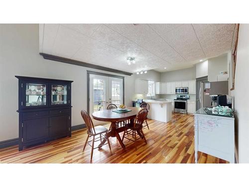 307 Berard Crescent, Fort Mcmurray, AB - Indoor Photo Showing Dining Room