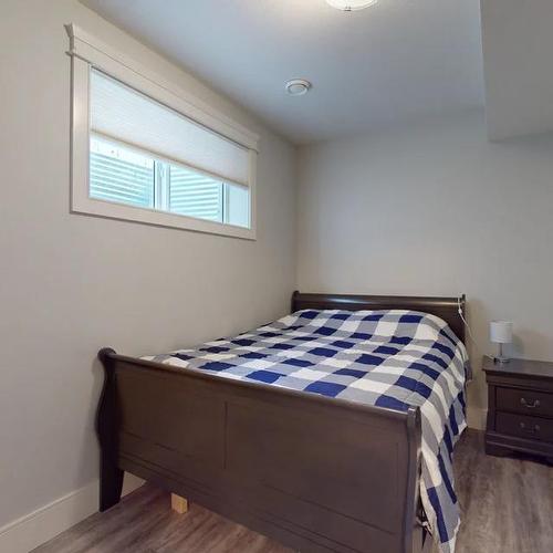 423 Prospect Drive, Fort Mcmurray, AB - Indoor Photo Showing Bedroom