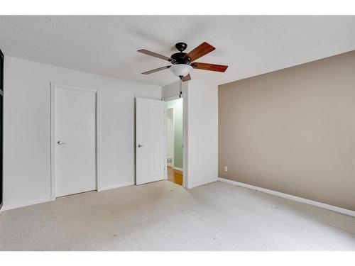 339 Cornwall Drive, Fort Mcmurray, AB - Indoor Photo Showing Other Room