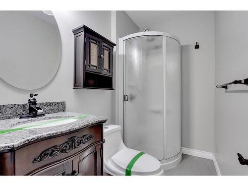 339 Cornwall Drive, Fort Mcmurray, AB - Indoor Photo Showing Bathroom