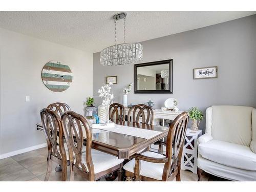 156 Archibald Close, Fort Mcmurray, AB - Indoor Photo Showing Dining Room