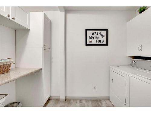 156 Archibald Close, Fort Mcmurray, AB - Indoor Photo Showing Laundry Room