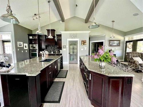 68378 Range Rd 142, Lac La Biche, AB - Indoor Photo Showing Kitchen With Double Sink With Upgraded Kitchen