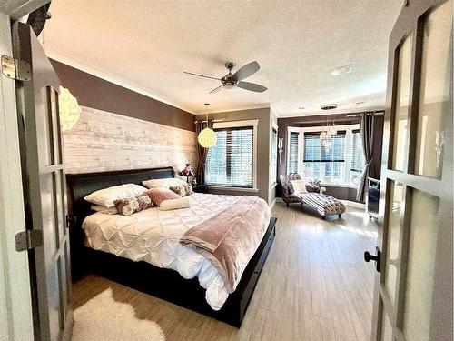 68378 Range Rd 142, Lac La Biche, AB - Indoor Photo Showing Bedroom