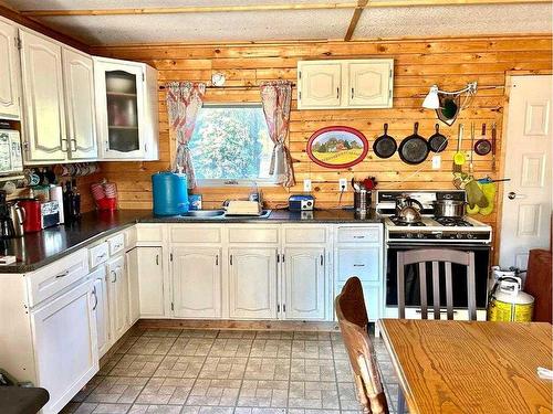 68378 Range Rd 142, Lac La Biche, AB - Indoor Photo Showing Kitchen