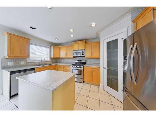 212 Paulson Street, Fort Mcmurray, AB - Indoor Photo Showing Kitchen With Stainless Steel Kitchen