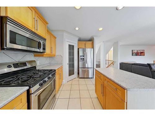 212 Paulson Street, Fort Mcmurray, AB - Indoor Photo Showing Kitchen With Stainless Steel Kitchen