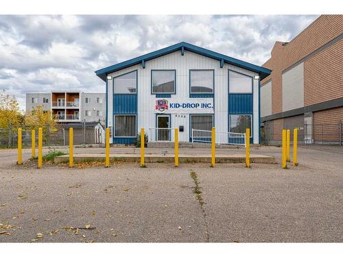 8208 Manning Avenue, Fort Mcmurray, AB 