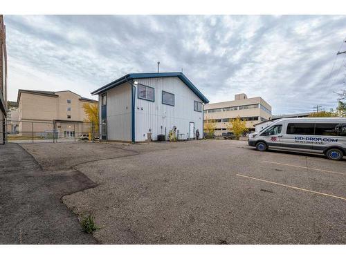 8208 Manning Avenue, Fort Mcmurray, AB 