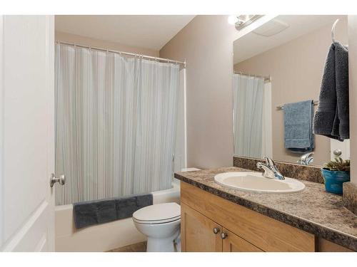 136 Pinnacle Place, Fort Mcmurray, AB - Indoor Photo Showing Bathroom