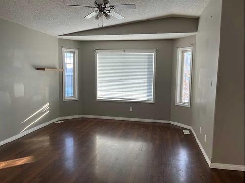 162 Pacific Crescent, Fort Mcmurray, AB - Indoor Photo Showing Other Room