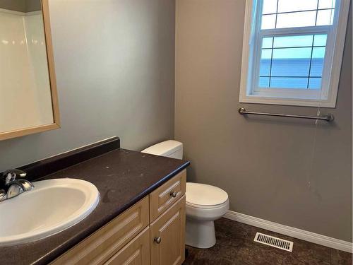 162 Pacific Crescent, Fort Mcmurray, AB - Indoor Photo Showing Bathroom