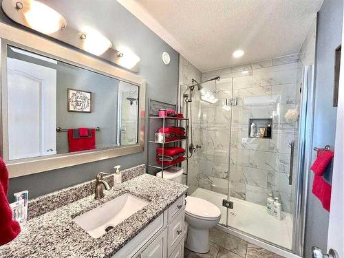 83 14579 Twp Rd 690, Lac La Biche, AB - Indoor Photo Showing Bathroom