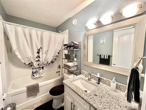 83 14579 Twp Rd 690, Lac La Biche, AB - Indoor Photo Showing Bathroom