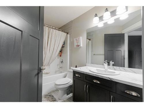 105 Roy Lane, Fort Mcmurray, AB - Indoor Photo Showing Bathroom