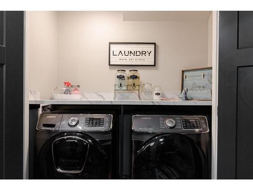 105 Roy Lane, Fort Mcmurray, AB - Indoor Photo Showing Laundry Room