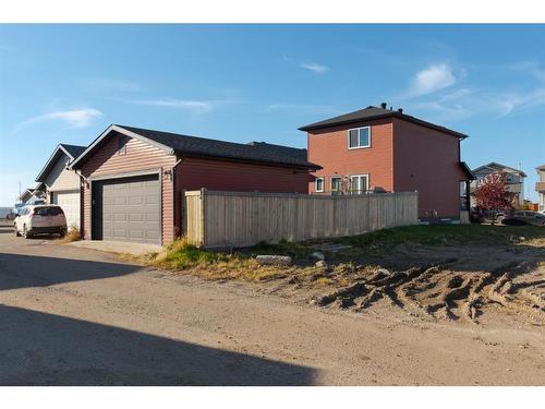 105 Roy Lane, Fort Mcmurray, AB - Outdoor