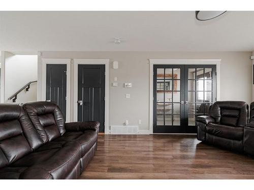 105 Roy Lane, Fort Mcmurray, AB - Indoor Photo Showing Living Room