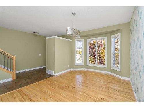 254 Thrush Street, Fort Mcmurray, AB - Indoor Photo Showing Other Room