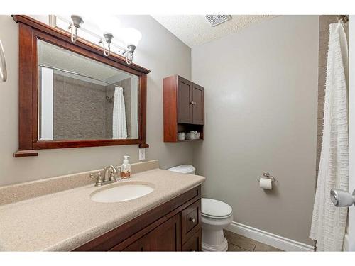 124 Marten Place, Fort Mcmurray, AB - Indoor Photo Showing Bathroom