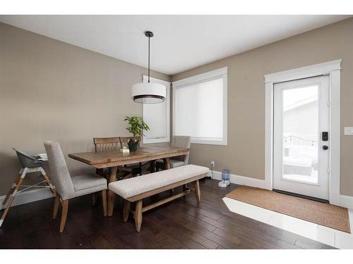 213 Dafoe Way, Fort Mcmurray, AB - Indoor Photo Showing Dining Room