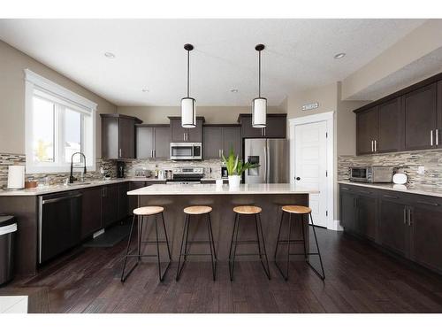 213 Dafoe Way, Fort Mcmurray, AB - Indoor Photo Showing Kitchen With Upgraded Kitchen