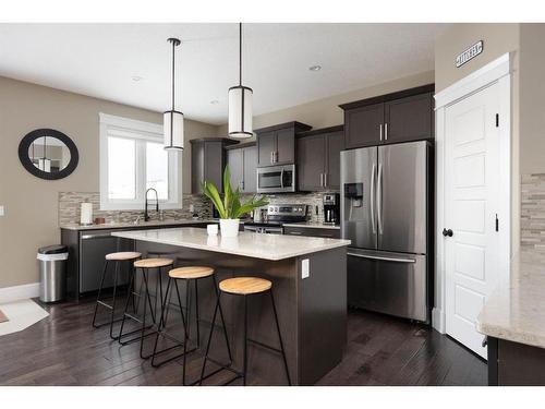 213 Dafoe Way, Fort Mcmurray, AB - Indoor Photo Showing Kitchen With Stainless Steel Kitchen With Upgraded Kitchen