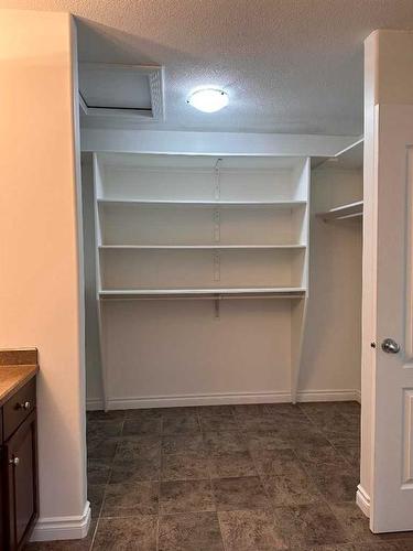 22-193 O'Coffey Crescent, Fort Mcmurray, AB - Indoor With Storage